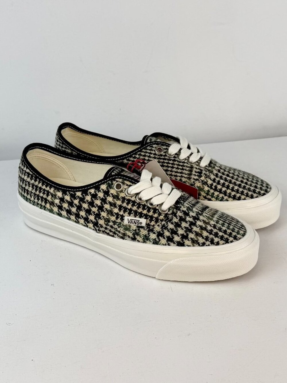M6.5 W8-VANS Premium Authentic Harris Tweed Sneaker - Black White - 507452